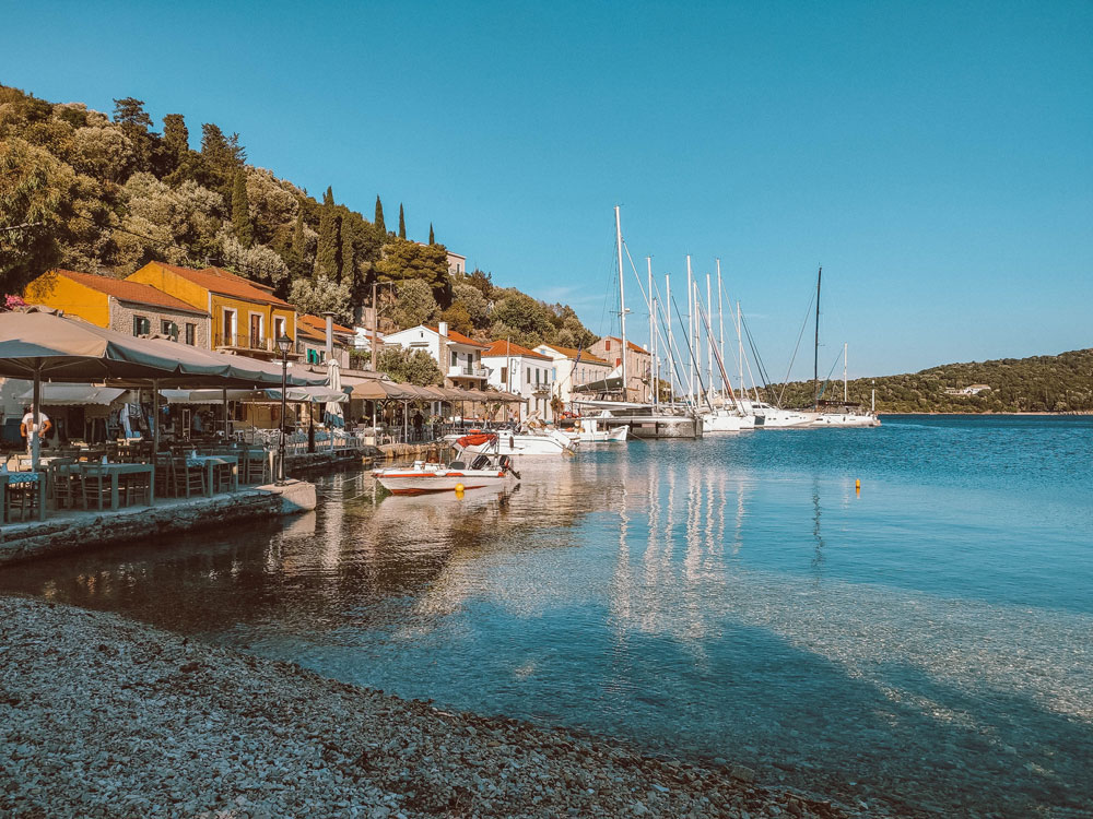 taverns ithaki