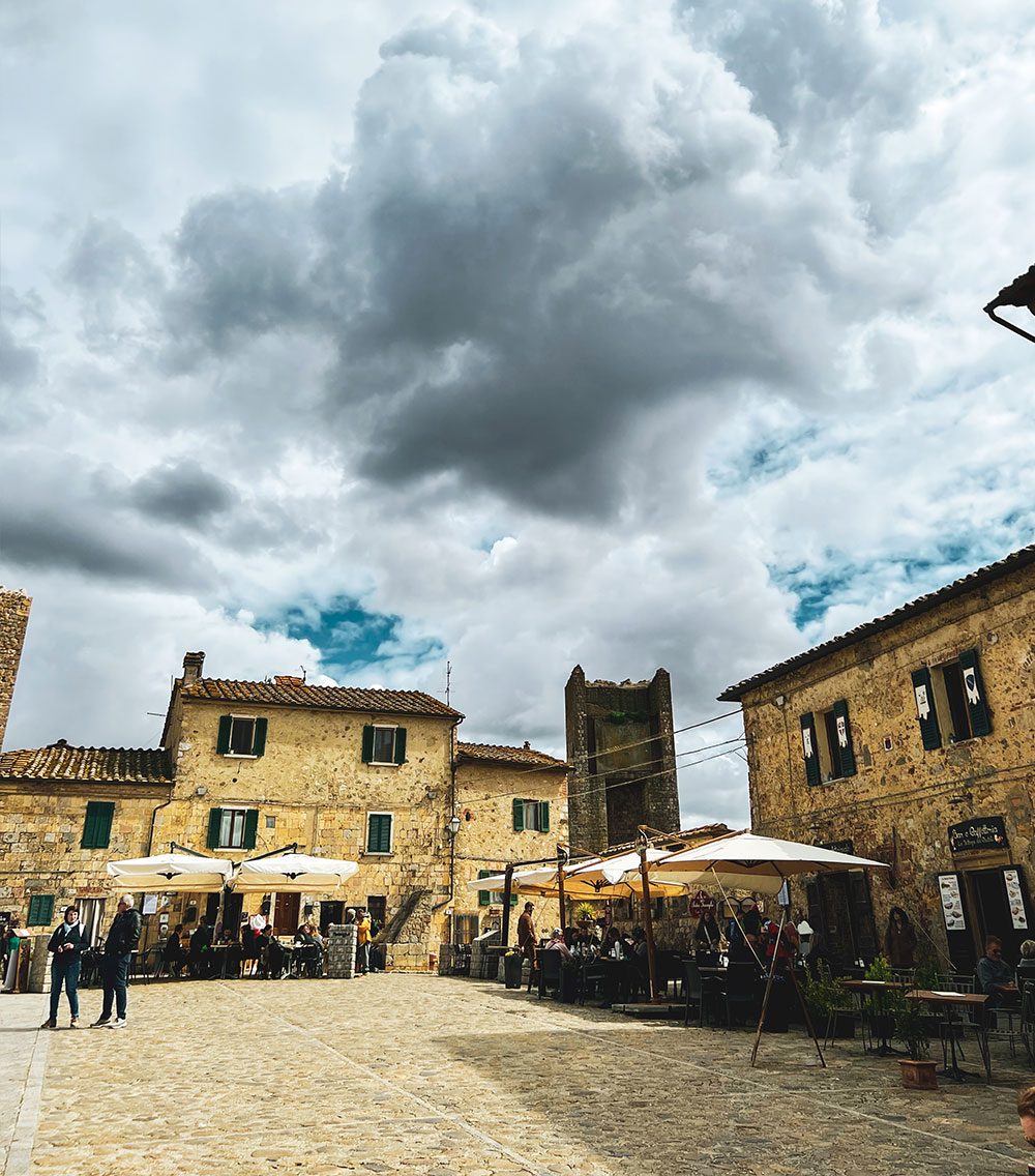 Monteriggioni - Piazza Roma