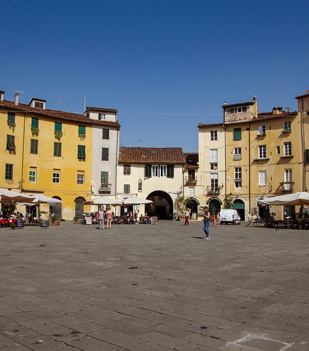 Piazza Dell’Anfiteatro Di Lucca​