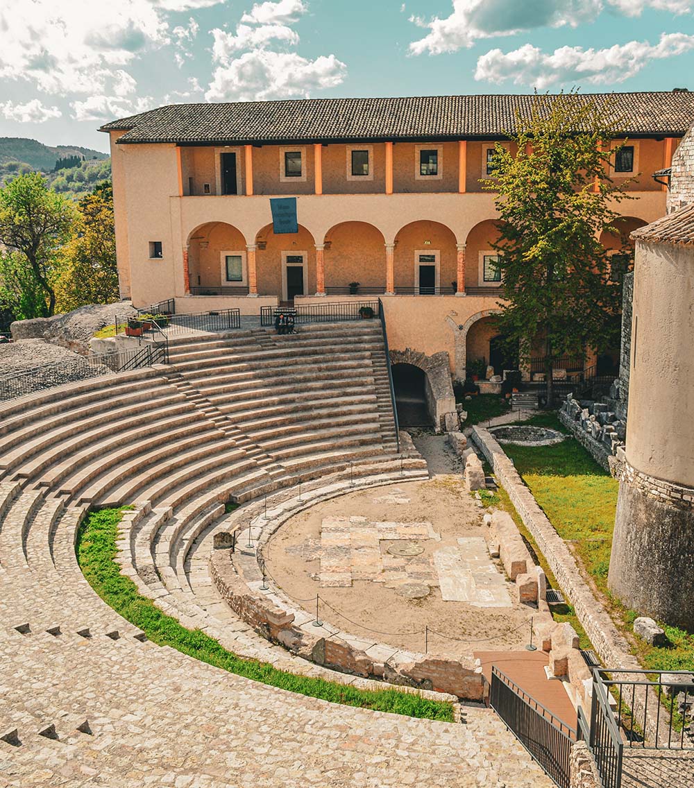 Teatro Romano (Roman Theater) ​